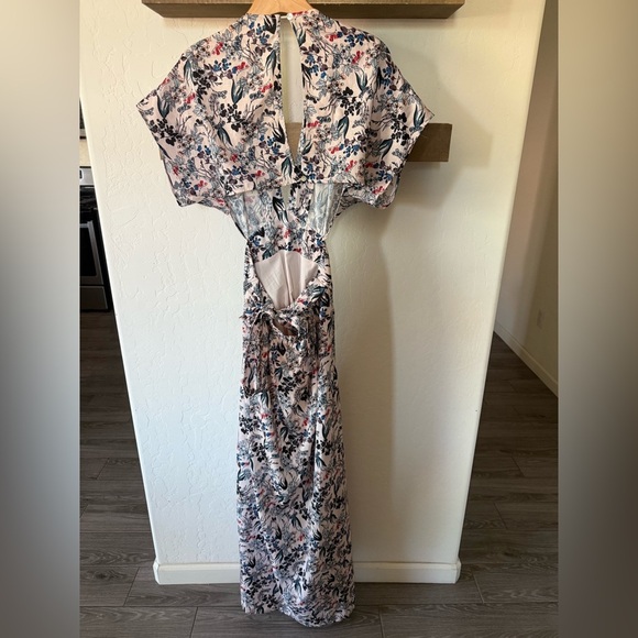 Boutique|Women’s short sleeve boho Floral Maxi Dress,open back & bow tie•••Med - Picture 5 of 14